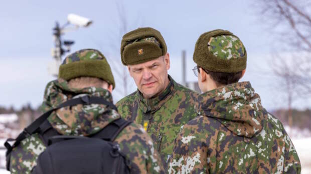 Финляндия потратила €65 млн на военную форму, которая быстро изнашивается и выцветает