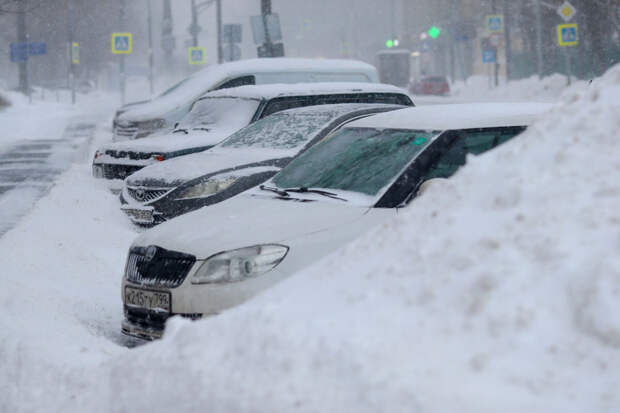 Автоэксперт Хайцеэр назвал три неисправности автомобиля из-за пробуксовки в снегу