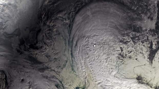 «Роскосмос» показал фото из космоса снежного циклона «Валли» над Москвой