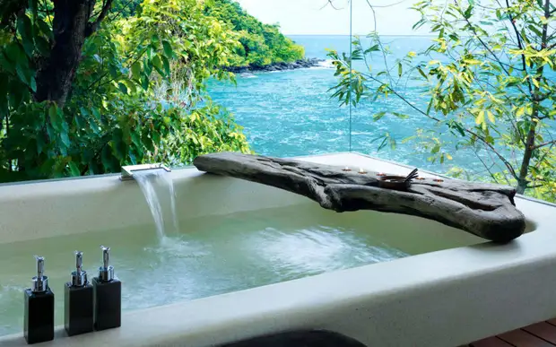 9 потрясающих мест для принятия ванн, из которых не захочется вставать