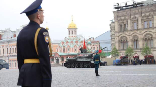 Путин посоветовал лидерам стран антигитлеровской коалиции посетить Москву 9 мая Путин посоветовал лидерам стран антигитлеровской коалиции посетить Москву 9 мая