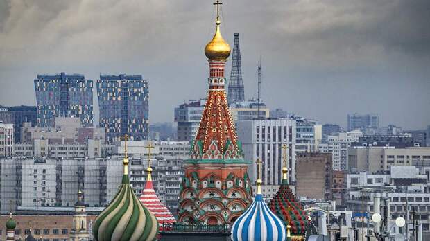 Синоптики спрогнозировали кратковременные дожди с грозой в Москве 26 апреля
