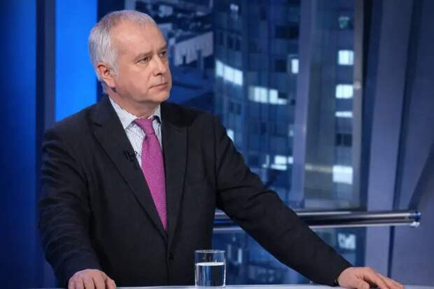 «Трамп уже потирает руки»: Рар рассказал, как США наживаются на Европе