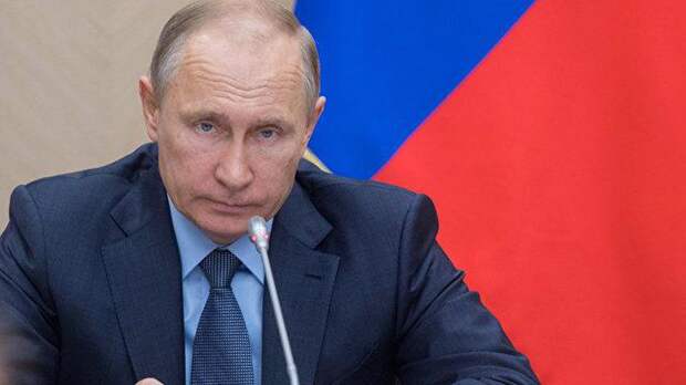 Путин уволил 11 генералов МВД, ФСИН, МЧС и СК. Что о них известно