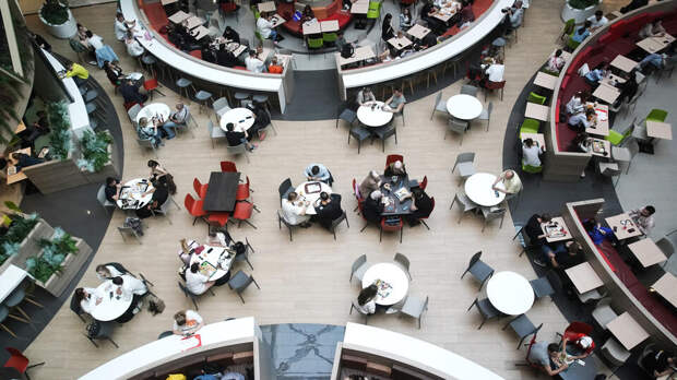 Россиянам рассказали, почему не появляются новые фудкорты