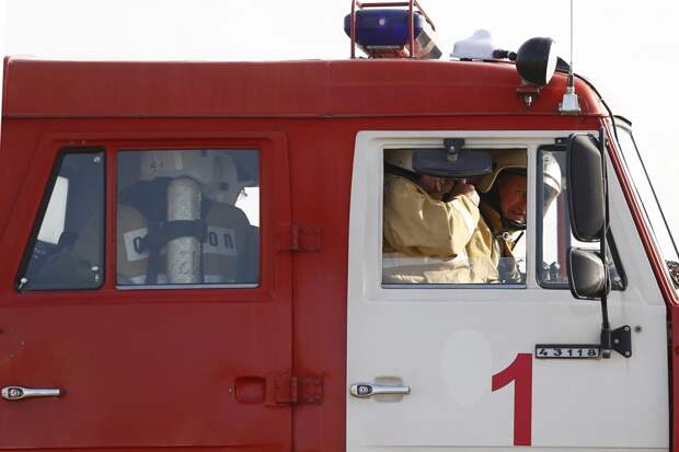 Обломки БПЛА повредили ЛЭП и медцентр в Краснодаре, начался пожар