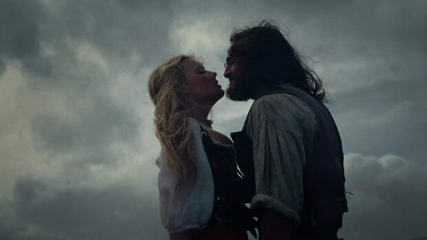 Парные кольца и цветы на кровати: Робби и Элорди подогревают слухи о романе