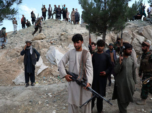 Талибы  «притормозили» захват Кабула