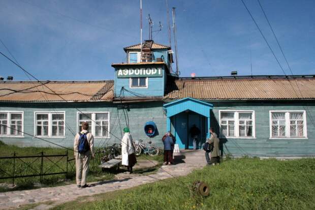 А вы знаете, что в России до сих пор есть деревянные аэропорты?