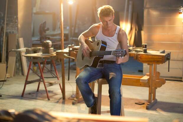 Туляк Алексей Воробьев стал одним из самых популярных современных поэтов 2025 года