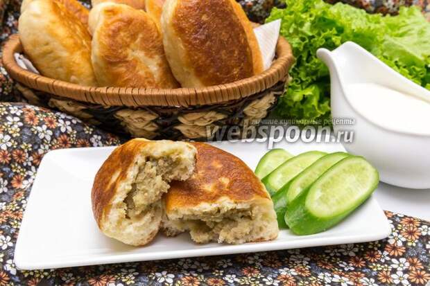 Фото Жареные пирожки с картофелем и куриной печенью