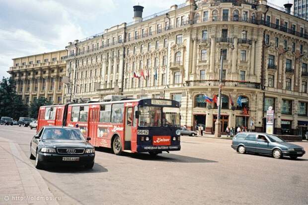 Москва 90–х Вспомним, как это было: Какой была Москва в 90-е годы