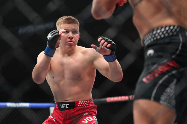 Россиянин дебютировал в UFC с ничьей