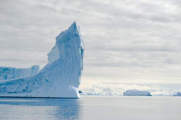 За 25 лето Антарктида "похудела" на 3 триллиона тонн Антарктика, антарктида, интересно, ледяной континент, познавательно, секреты Антарктики, удивительно, факты