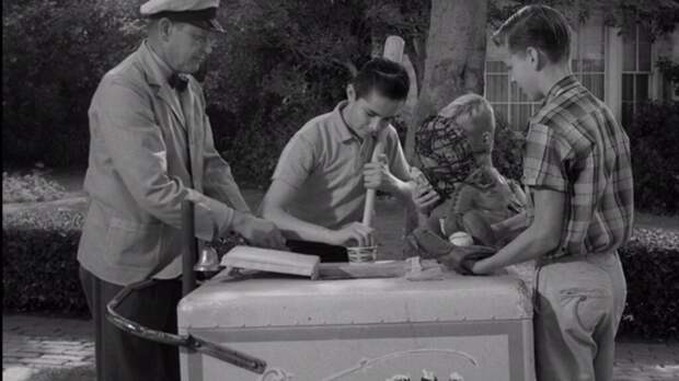 Some kids on a suburban street on The Twilight Zone