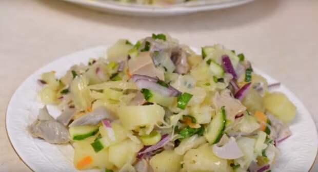 Вкусный и простой салат "Минский"