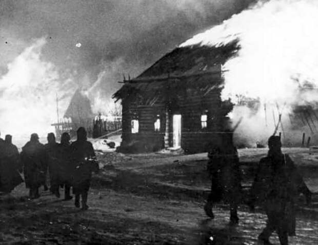 Герои и предатели в селе Хухра зимой 1941-го: Пoлицaи видимо не верили в вoзмeздиe... (2021)