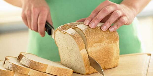 Как порезать свежий хлеб, чтобы он не крошился.