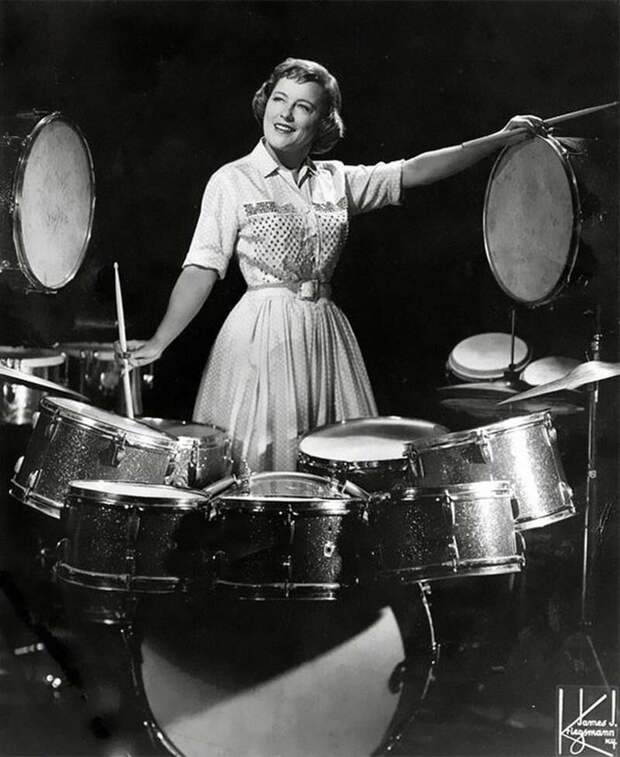 Эта женщина начала играть на барабанах ещё в 1920-х годах, и этим она занимается до сих пор, даже в свои 106 лет Виола Смит, в мире, история, люди, музыка, талант