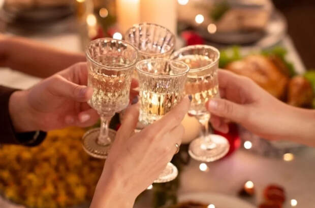 Эксперт Фоменко: мясные нарезки требуют особой осторожности при подаче