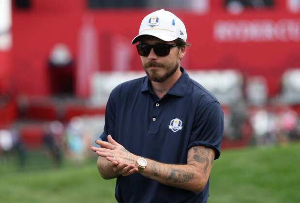 Бруклин Бекхэм показал откровенный снимок жены на фоне семейного скандала