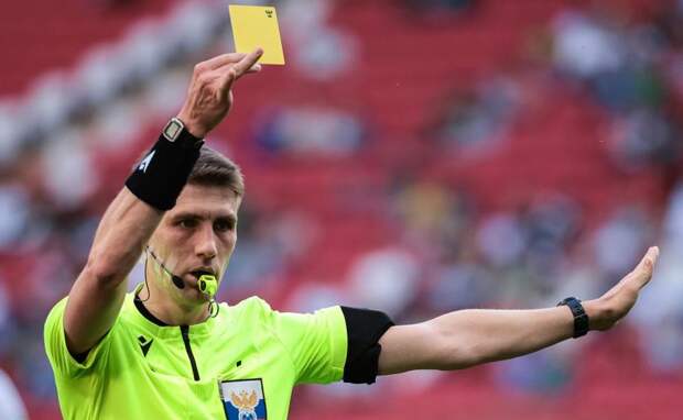 В отношении девяти российских футбольных судей возбудили дела