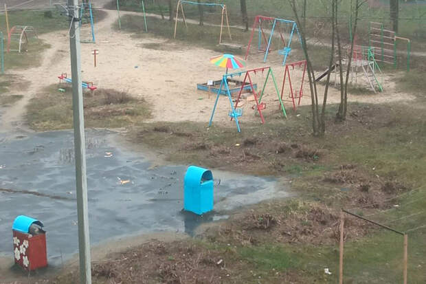 Детскую площадку в нижегородском поселке перекрасили после шуточного доноса