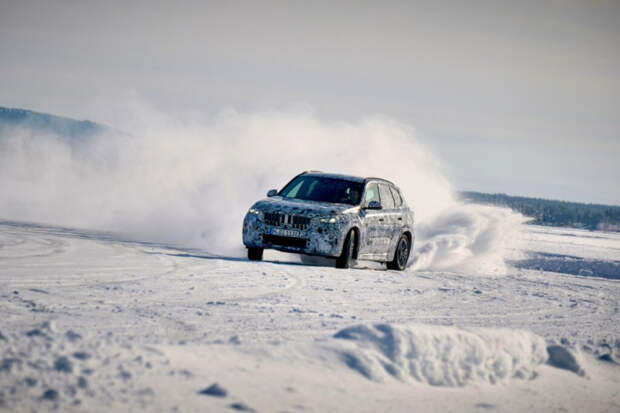 Новый BMW iX1 под суровыми зимними испытаниями
