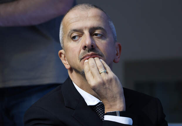 В Госдуме отреагировали на просьбу Богомолова снять его с должности в Школе-студии МХАТ