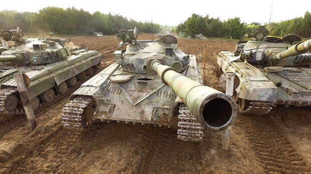 ГОТОВИТСЯ РЕШАЮЩИЙ БОЙ: ОГРОМНАЯ КОЛОННА ТЕХНИКИ ВСУ ИДЁТ В ХЕРСОН