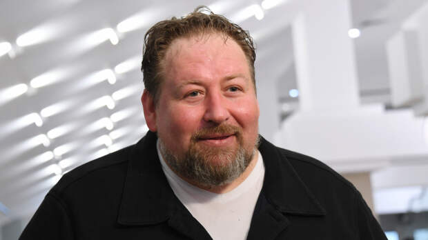 Готовит с друзьями и родней: Дружников о любимом блюде