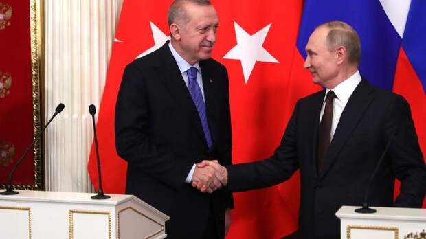 Россия и Турция - кто кого спасает? Bloomberg ставит на Путина