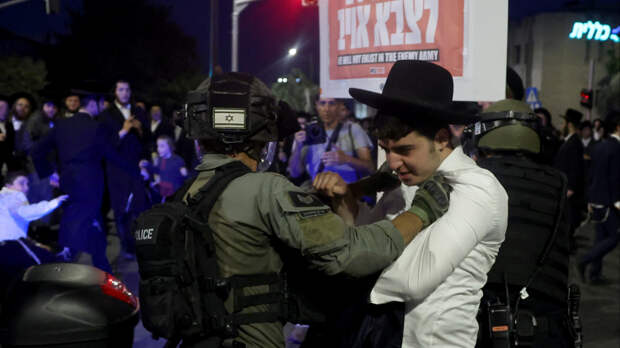 Митинги ортодоксальных евреев в Иерусалиме привели к столкновениям с полицией