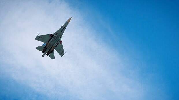 Многоцелевой истребитель Су-27 