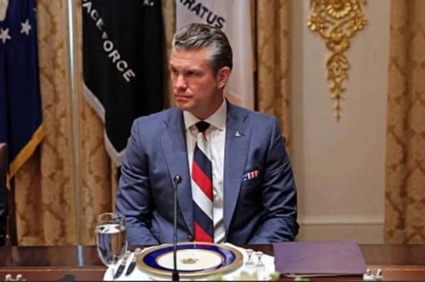 Мистика в Белом доме: Хегсет проговорился о тайных мотивах войны в Иране