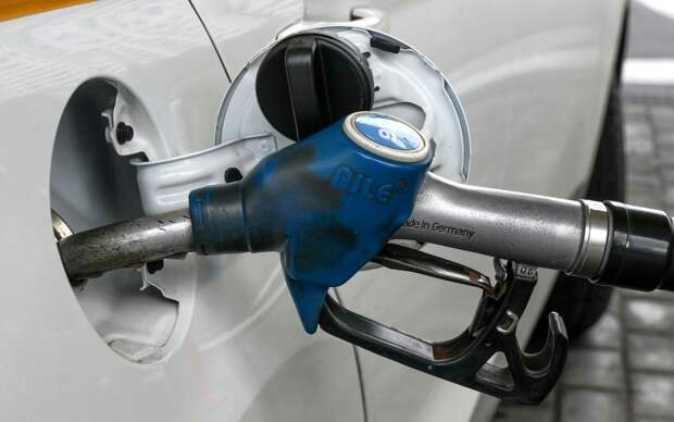 Правительство РФ продлило временный запрет на экспорт топлива до 31 июля