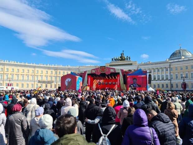 Александр Беглов опубликовал видеосообщение с концерта на Дворцовой площади
