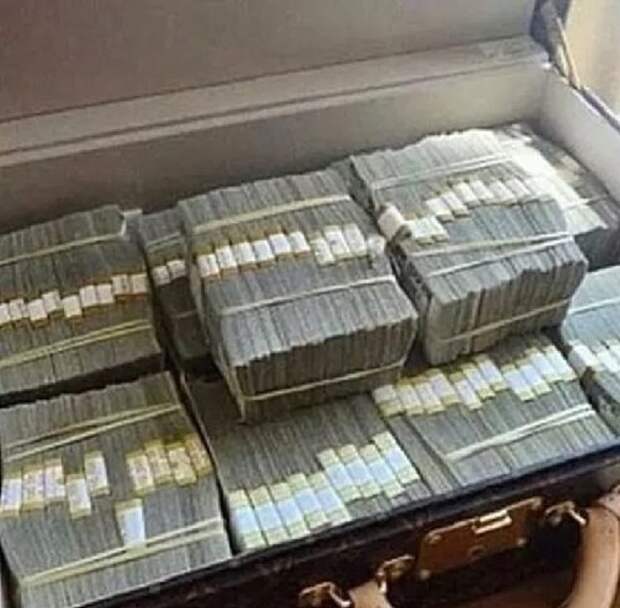 Мужчина прикидывался принцем Саудовской Аравии. Теперь ему грозит 18 лет заключения