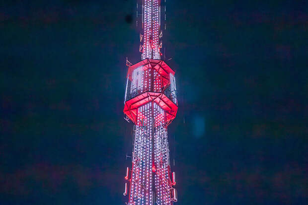 В Новосибирске 8 марта на телебашне расцветут розы и тюльпаны