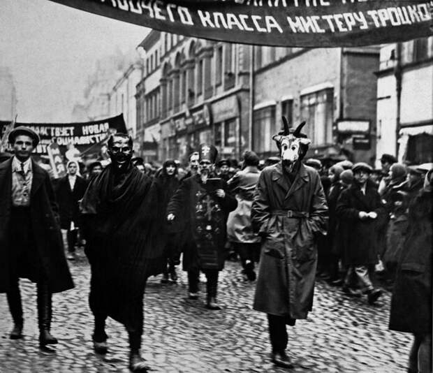 Демонстрация Неизвестный автор, 1927 - 1929 год, г. Москва, Государственный центральный театральный музей им. А. А. Бахрушина.