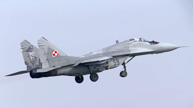 В Польше истребитель МиГ-29 потерял топливный бак во время учебного полета