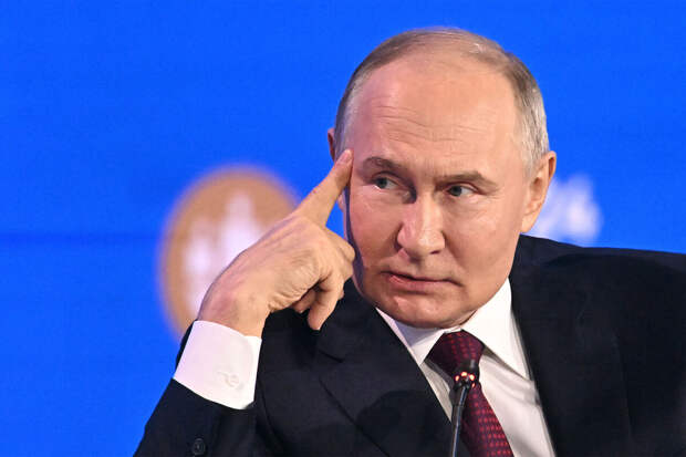 Путин заявил, что праздновать День России нужно, вспоминая об ее истории