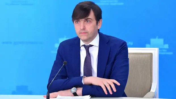 «Дистанционные формы рассматриваем как дополнение»: в Минпросвещения рассказали о работе школ в новом учебном году