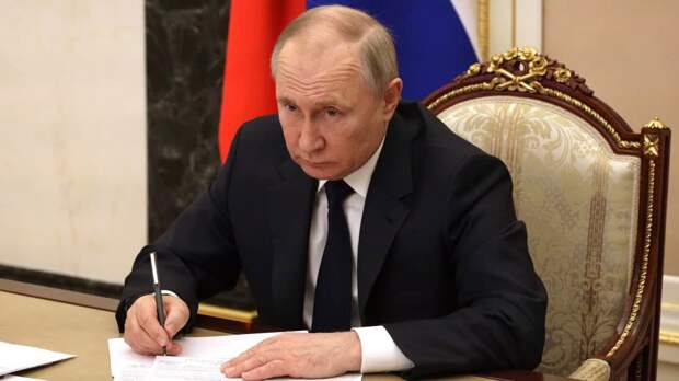 Путин сократил число вице-премьеров до 10 после отставки Борисова