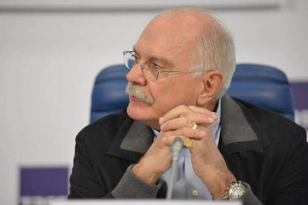 Михалков показал секретную методичку американцев: К России относится