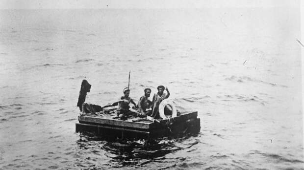 Что помогло морякам из разных стран три месяца выживать на плоту в океане