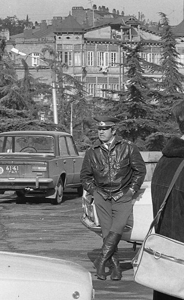 Фотография: Повседневная жизнь в советской Грузии 1976 года в фотографиях шведского фотографа №26 - BigPicture.ru