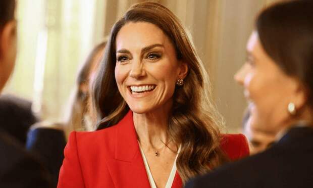 Первый королевский прием 2026 года: Кейт Миддлтон появилась в костюме с особым смыслом — что он означает?