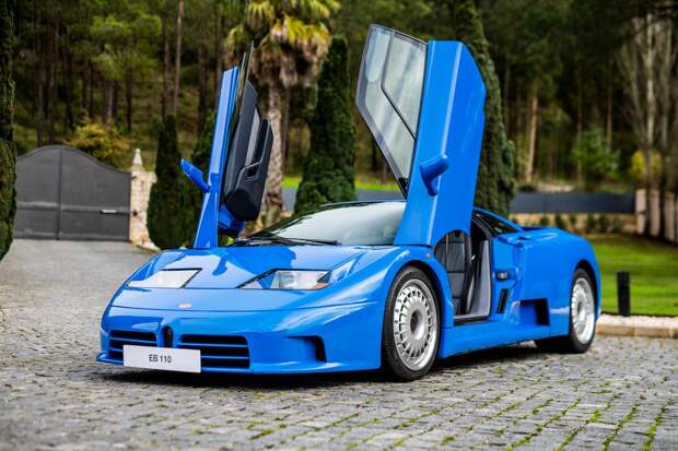 Редкий и легендарный Bugatti EB110 GT 1996 года