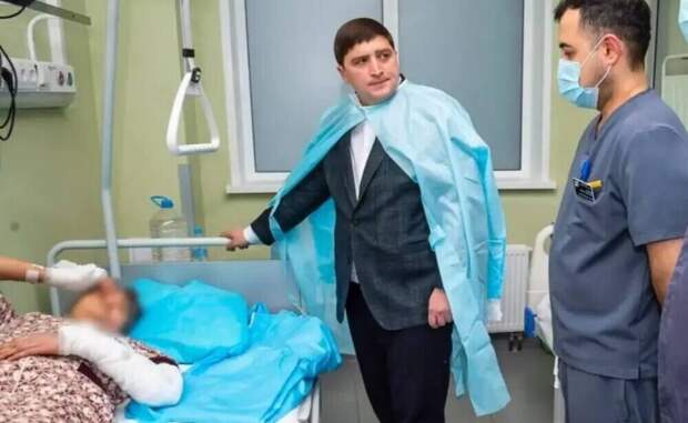 В Нижнекамске наградят уборщицу, остановившую школьника с ножом в местном лицее